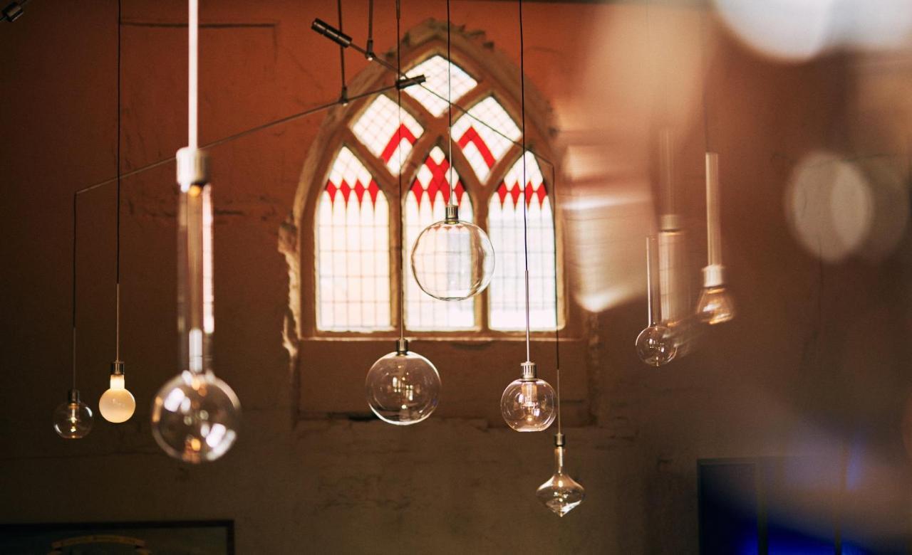 Prinsenhof Groningen Ngoại thất bức ảnh The window in the church